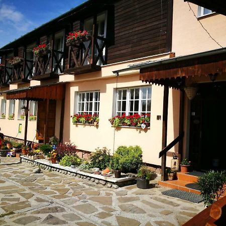 Penzion Monty Ranch Vysoke Tatry Stola Hotell Exteriör bild