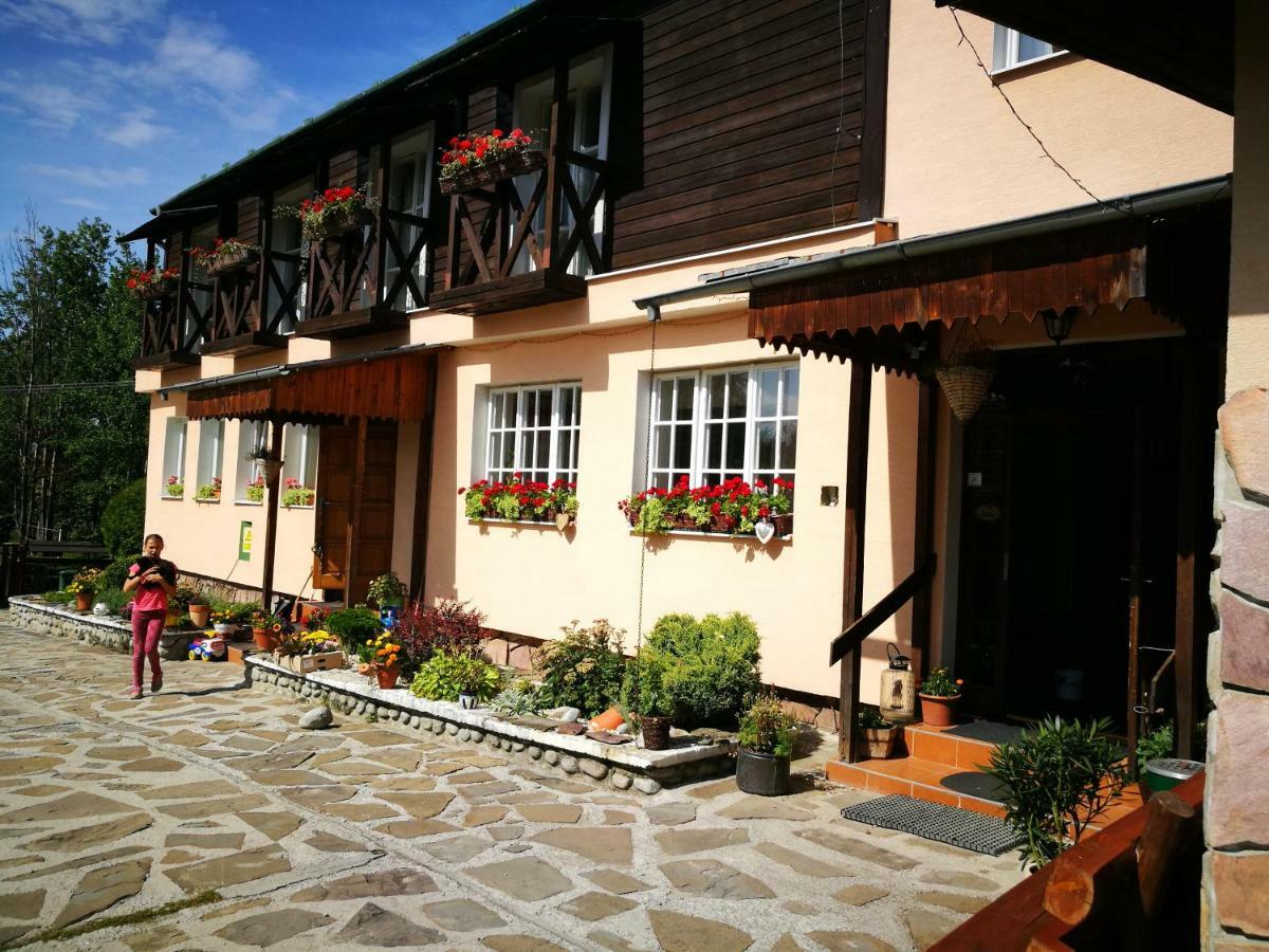 Penzion Monty Ranch Vysoke Tatry Stola Hotell Exteriör bild